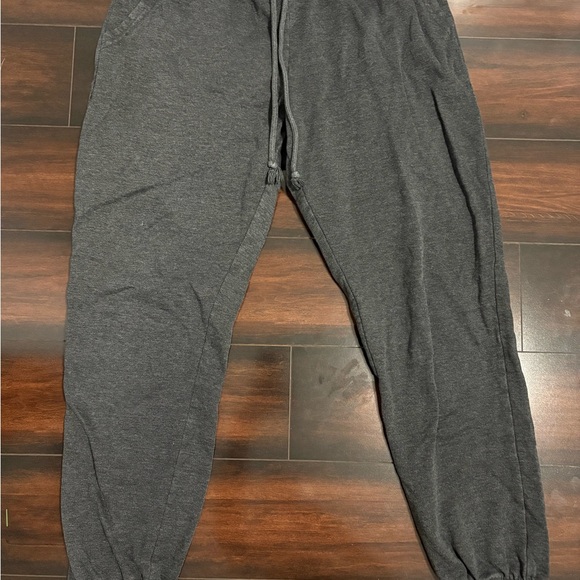 Cozy Lounge Pants Set in Neutral Tones - Picture 6 of 6